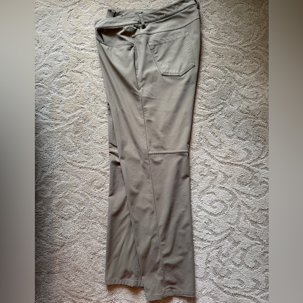 Lululemon tan pants-men’s